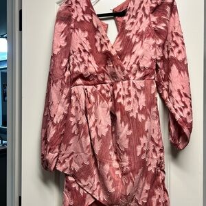 Elegant Pink Leaf Pattern Dress